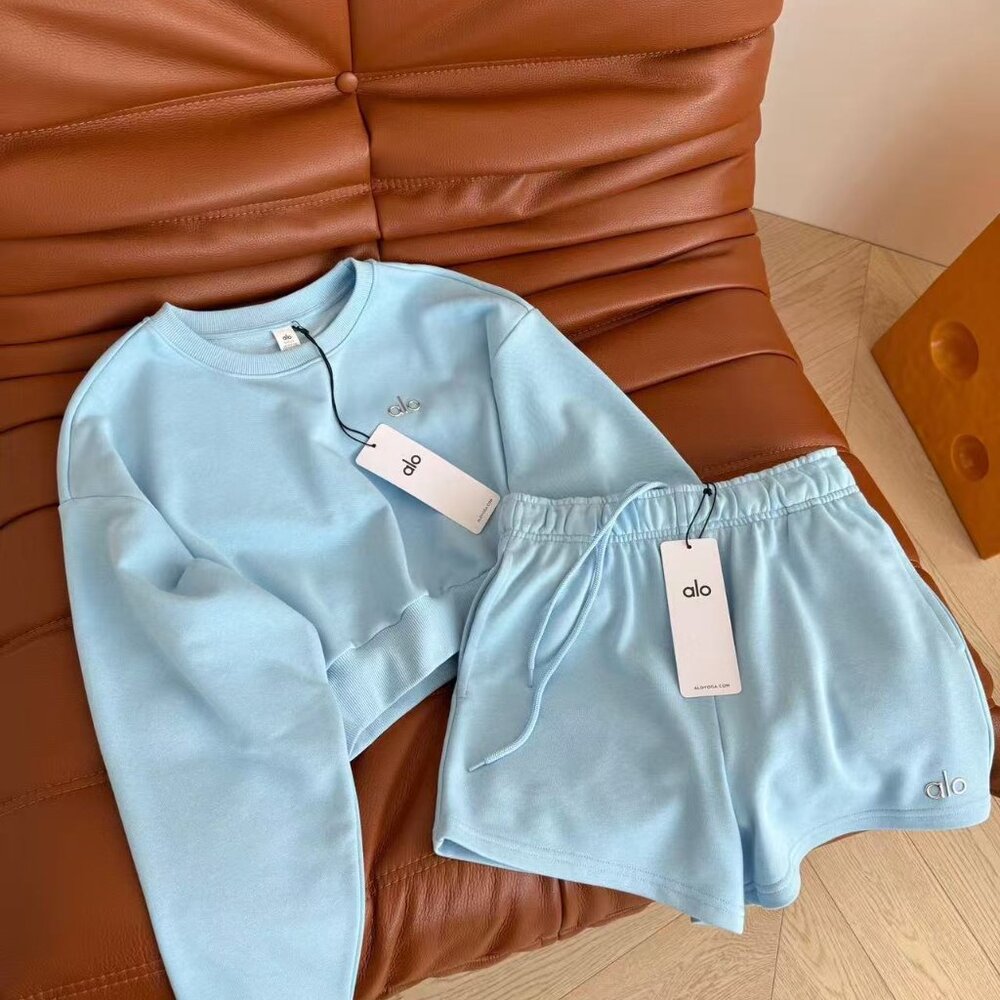 ALO Blue Long-Sleeve Top & Shorts Set — Size M - Picture 3 of 3